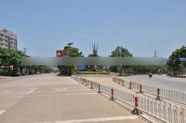 金江分岔路口